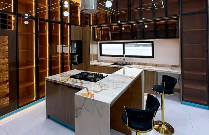 Luxury 5-Bedroom Fully Detached Duplex with Swimming Pool & Private Gym – Ikota, Lekki